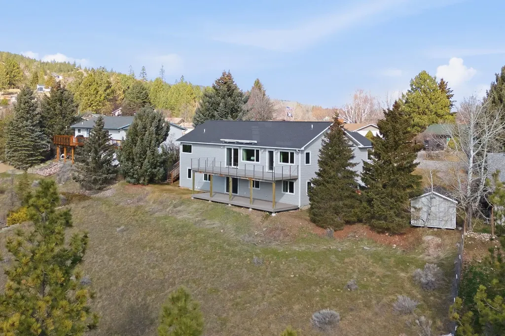 261 Cap De Villa Lolo MT 59847