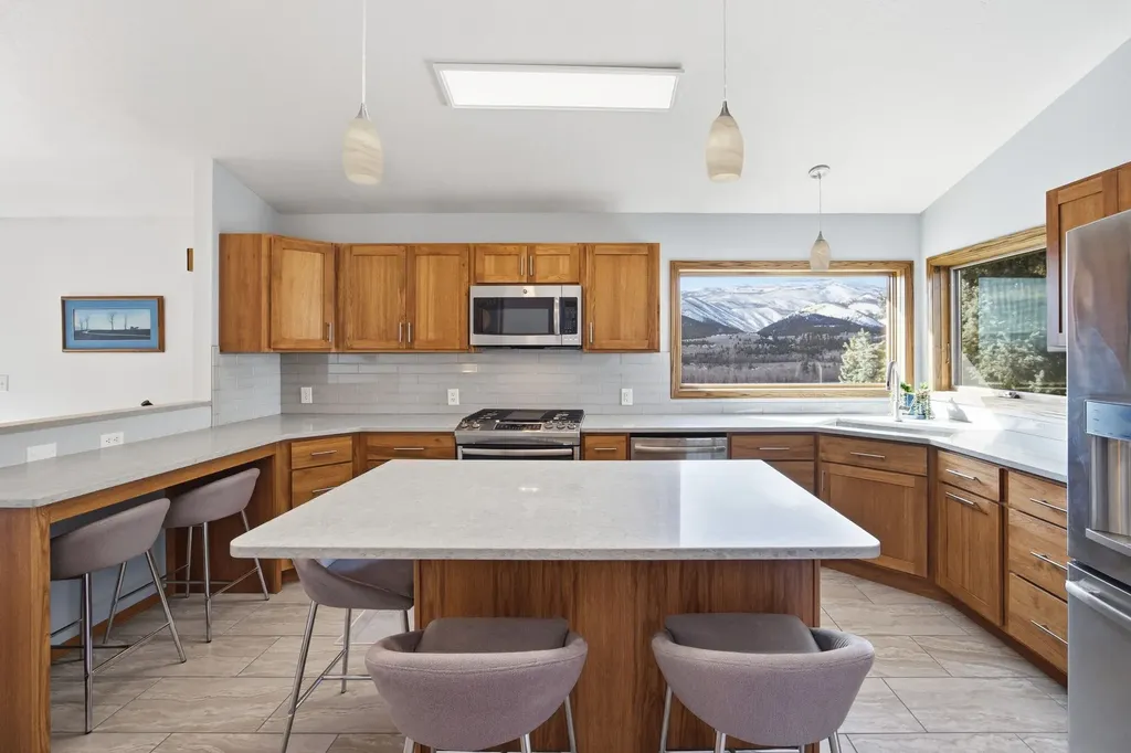261 Cap De Villa Lolo MT 59847
