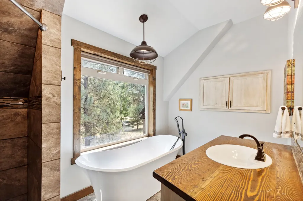 5608 Trinity Way Florence MT 59833