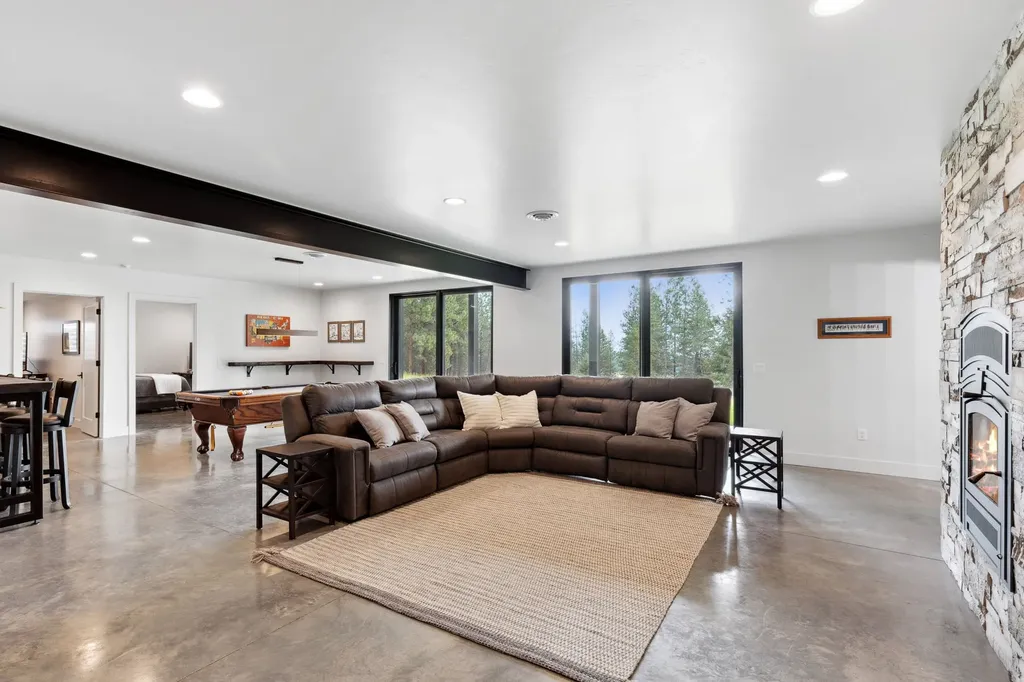 5608 Trinity Way Florence MT 59833
