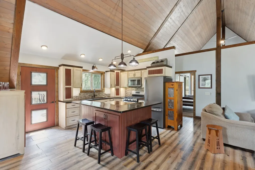 5608 Trinity Way Florence MT 59833