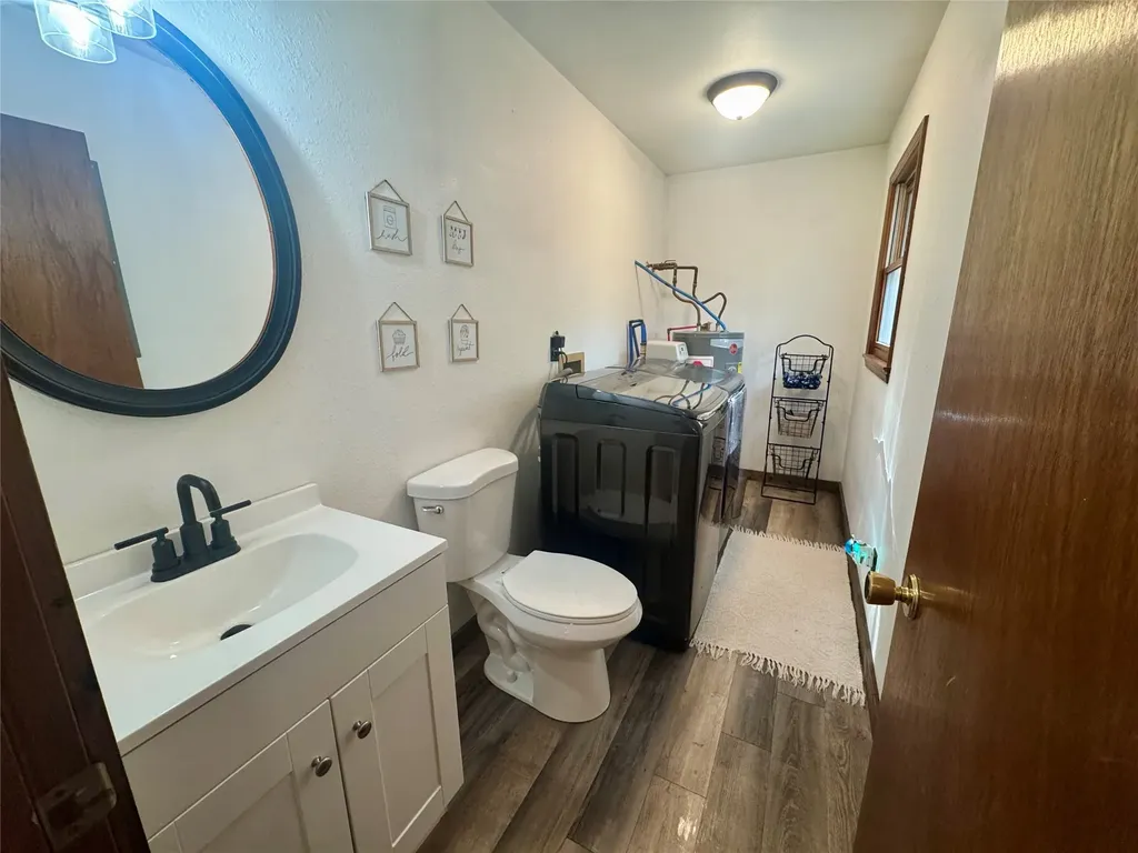 240 Blacktail Road Lakeside MT 59922