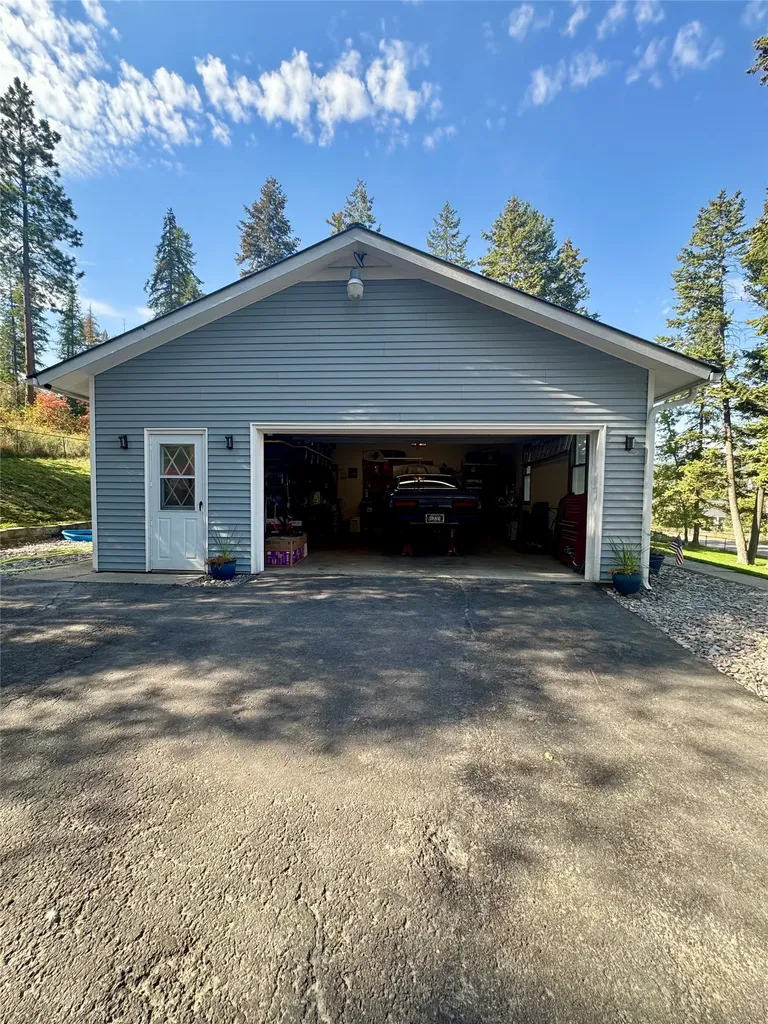 240 Blacktail Road Lakeside MT 59922