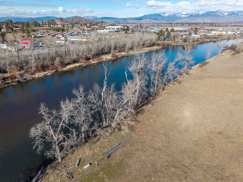 5483 Old Bitterroot Road Missoula MT 59803