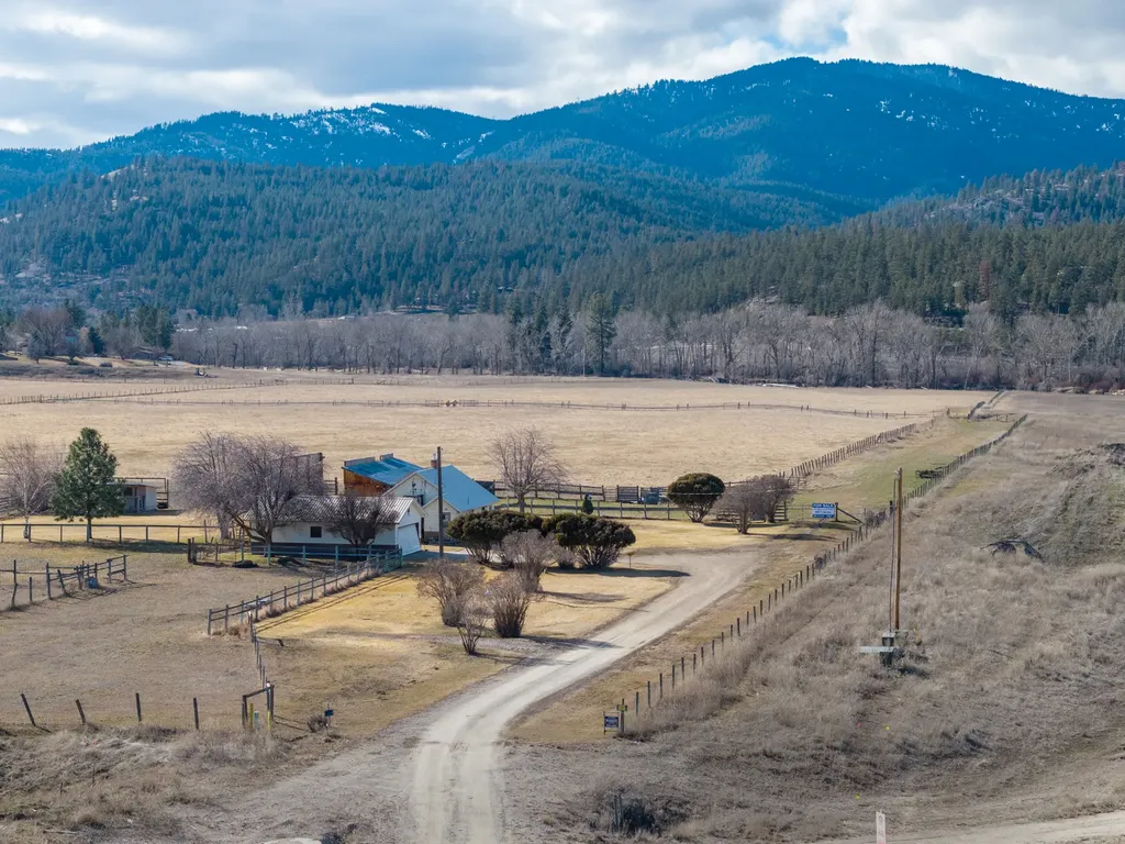 5483 Old Bitterroot Road Missoula MT 59803