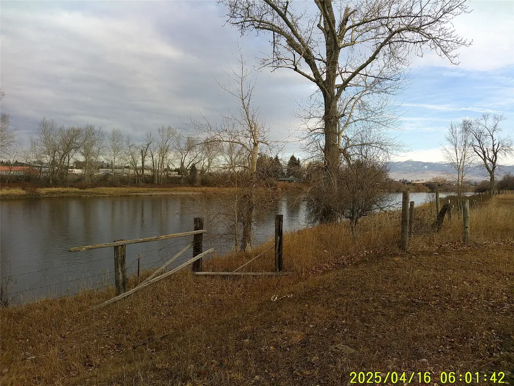 5483 Old Bitterroot Road Missoula MT 59803