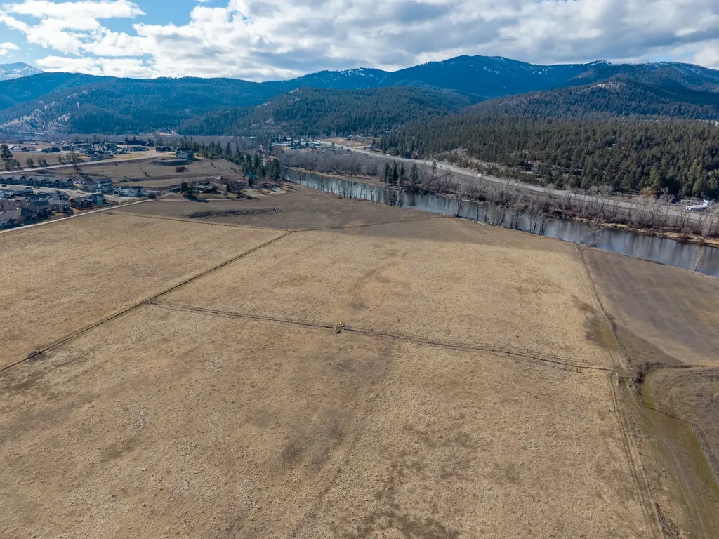 5483 Old Bitterroot Road Missoula MT 59803