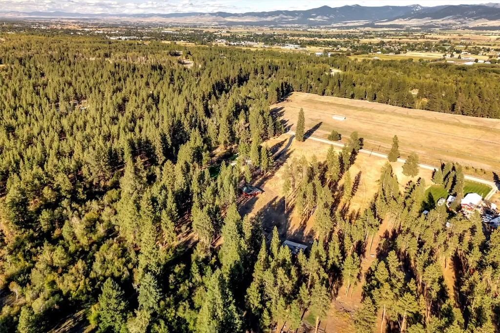 87 Gauge Way Hamilton MT 59840