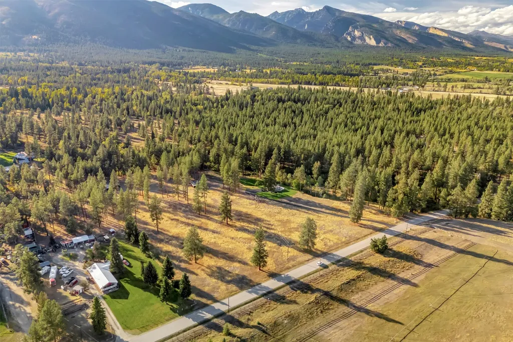 87 Gauge Way Hamilton MT 59840
