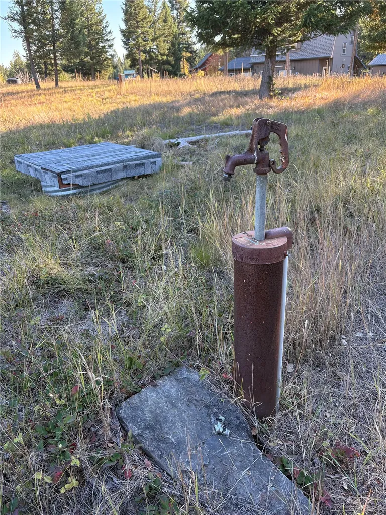 Nhn (Lot 1b) Badger Trail Eureka MT 59917