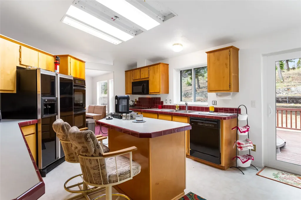 16 Friendspring Road Whitehall MT 59759