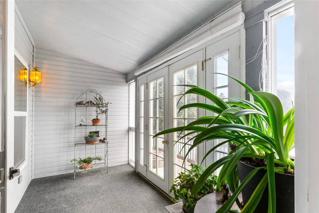 16 Friendspring Road Whitehall MT 59759