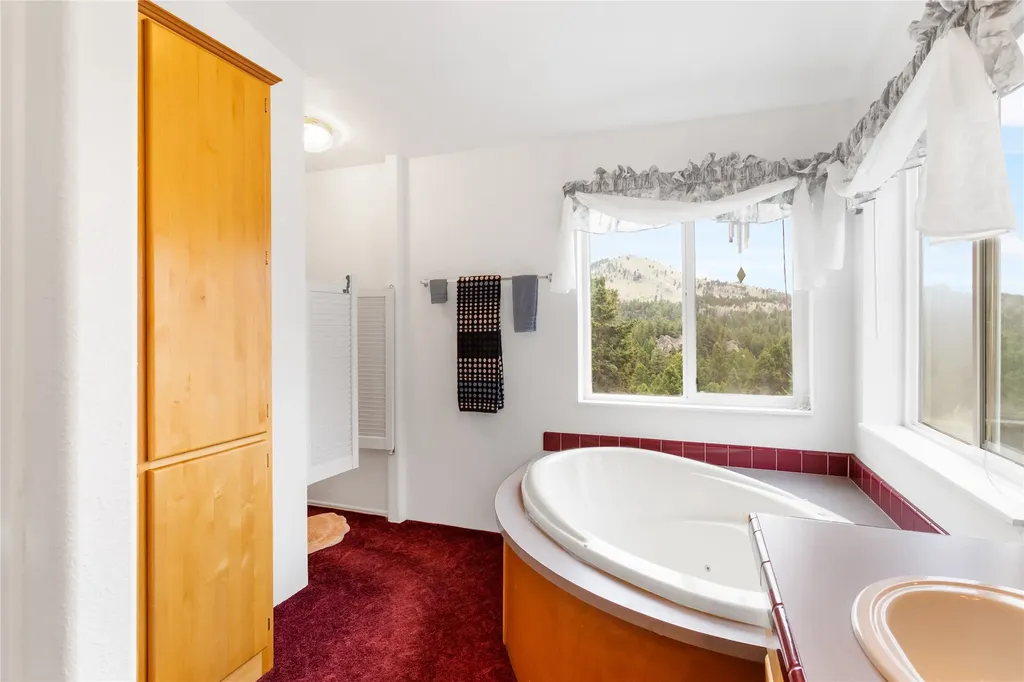 16 Friendspring Road Whitehall MT 59759