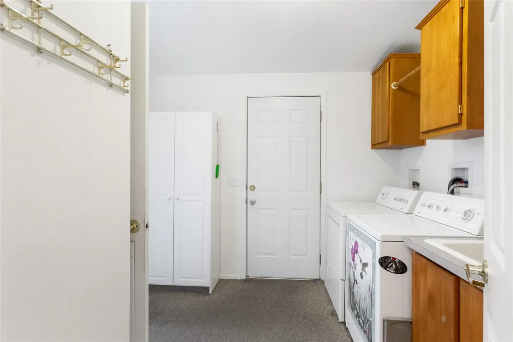 16 Friendspring Road Whitehall MT 59759