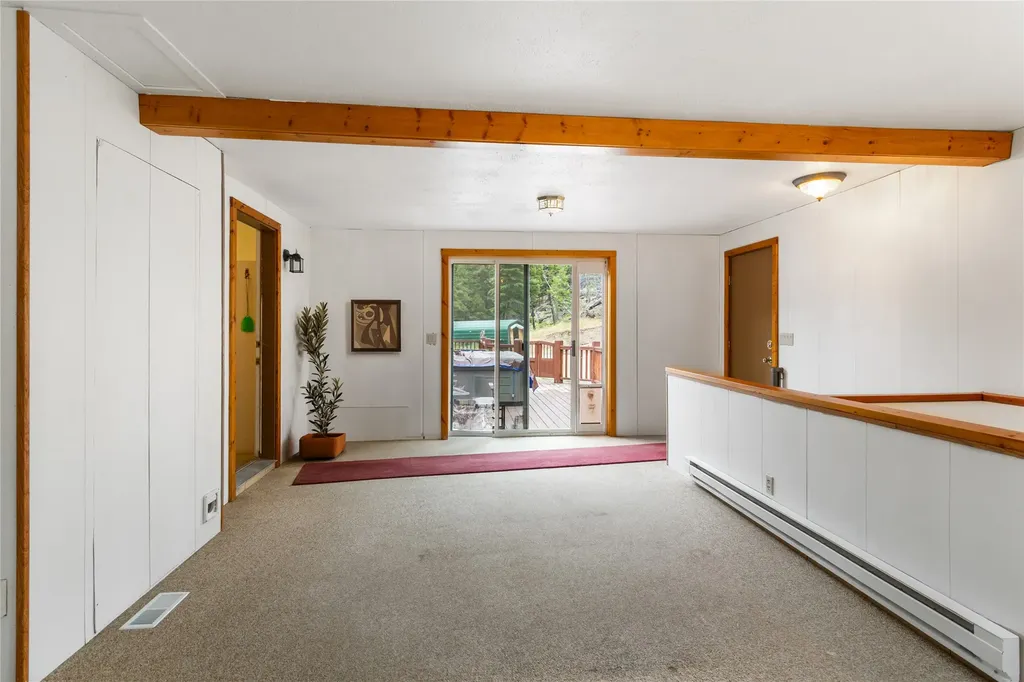 16 Friendspring Road Whitehall MT 59759