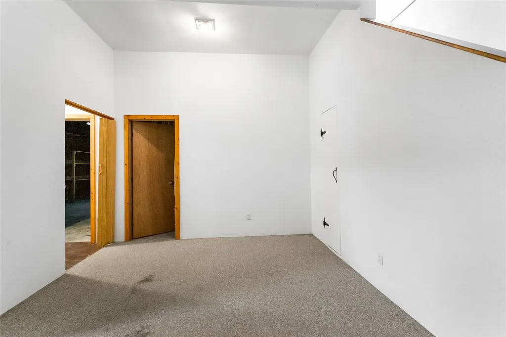 16 Friendspring Road Whitehall MT 59759