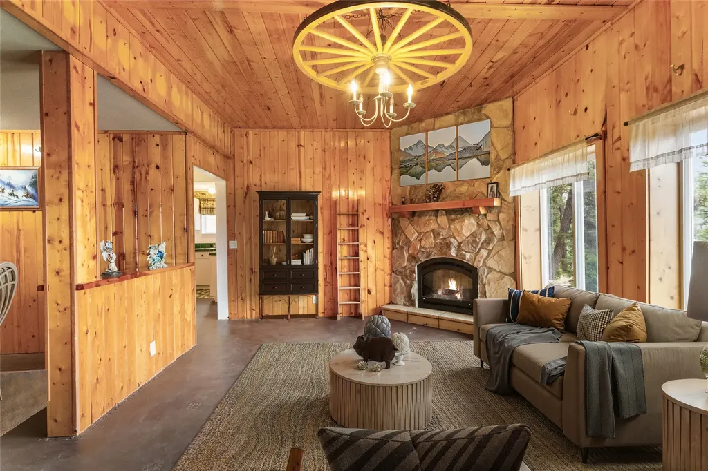 16 Friendspring Road Whitehall MT 59759