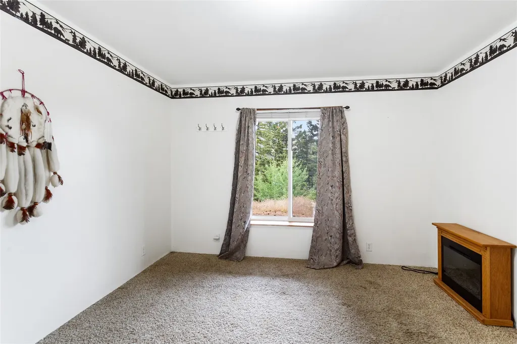 16 Friendspring Road Whitehall MT 59759