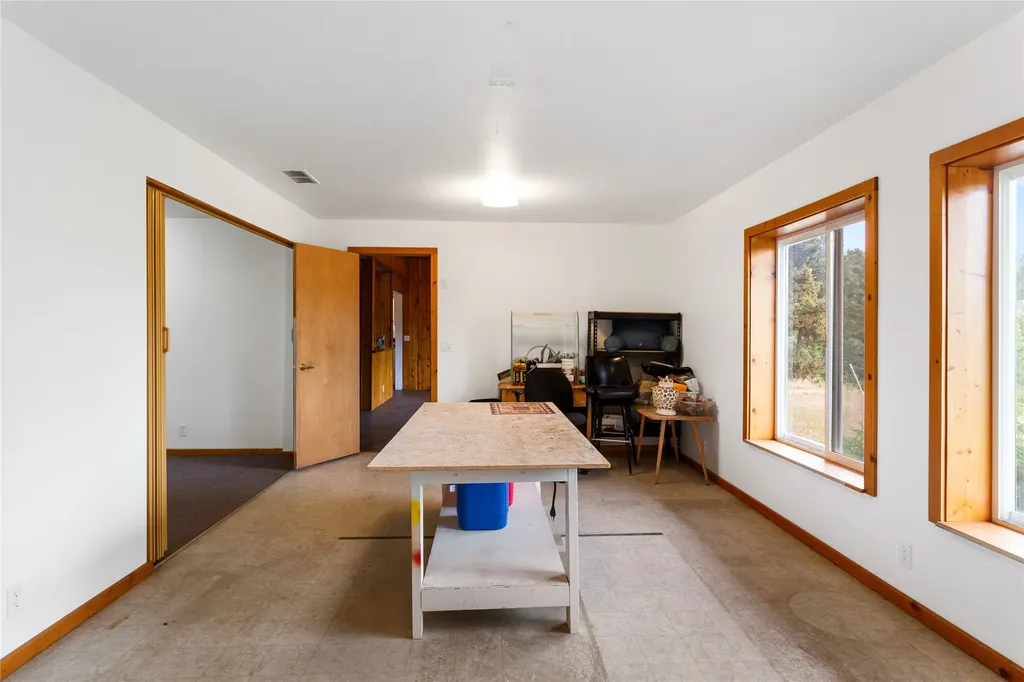 16 Friendspring Road Whitehall MT 59759