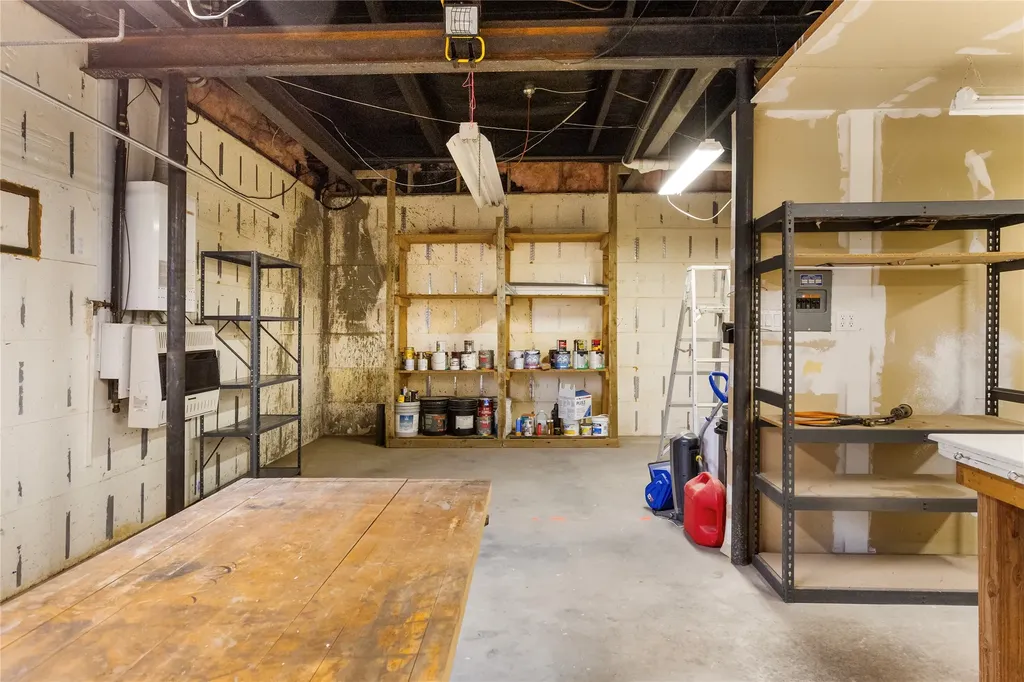 16 Friendspring Road Whitehall MT 59759