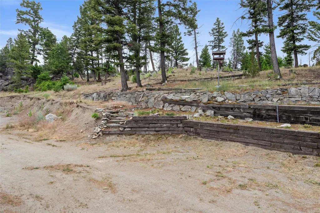 16 Friendspring Road Whitehall MT 59759