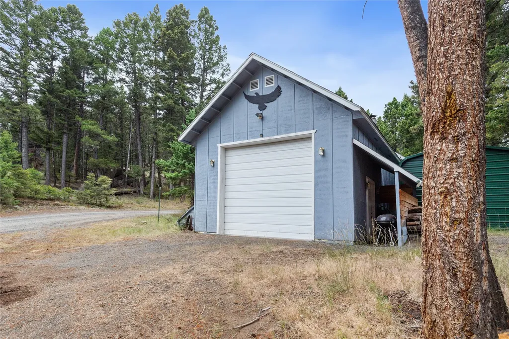 16 Friendspring Road Whitehall MT 59759