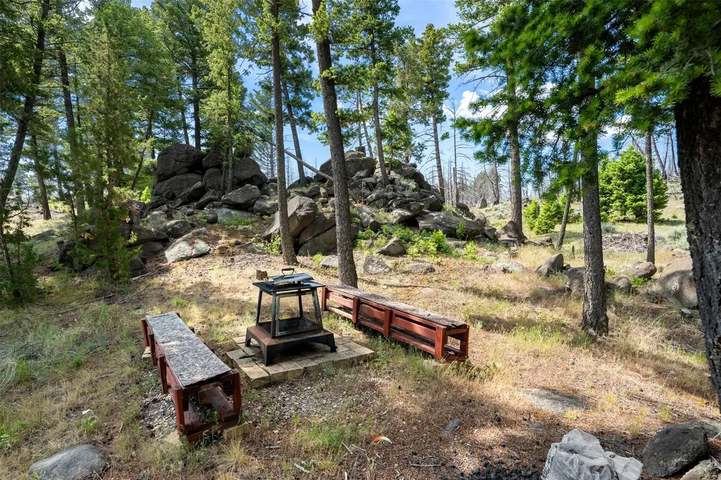 16 Friendspring Road Whitehall MT 59759