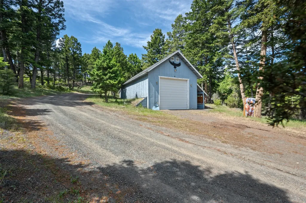 16 Friendspring Road Whitehall MT 59759
