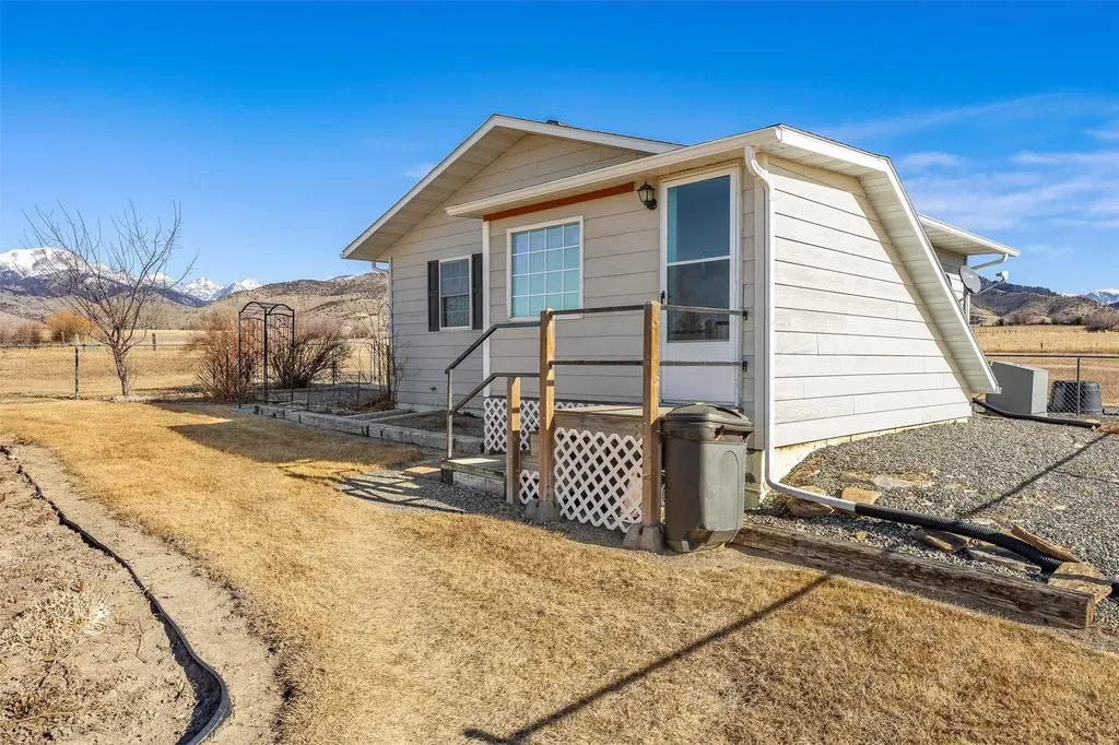 120 & 126 Kearney Lane Sheridan MT 59749