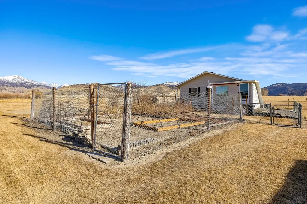 120 & 126 Kearney Lane Sheridan MT 59749