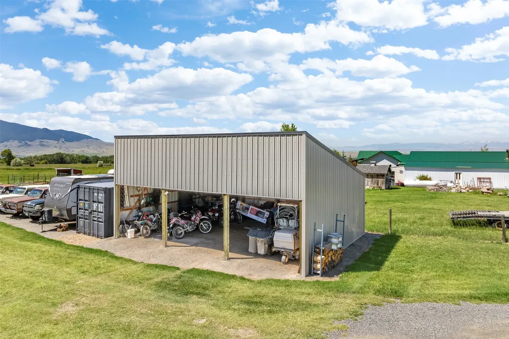 120 & 126 Kearney Lane Sheridan MT 59749