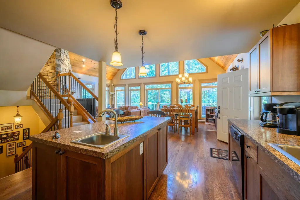 199 Glen View Drive Eureka MT 59917