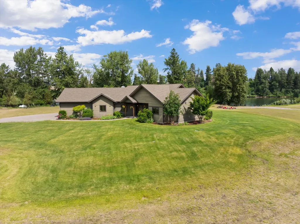 1398 Waters Edge Way Columbia Falls MT 59912