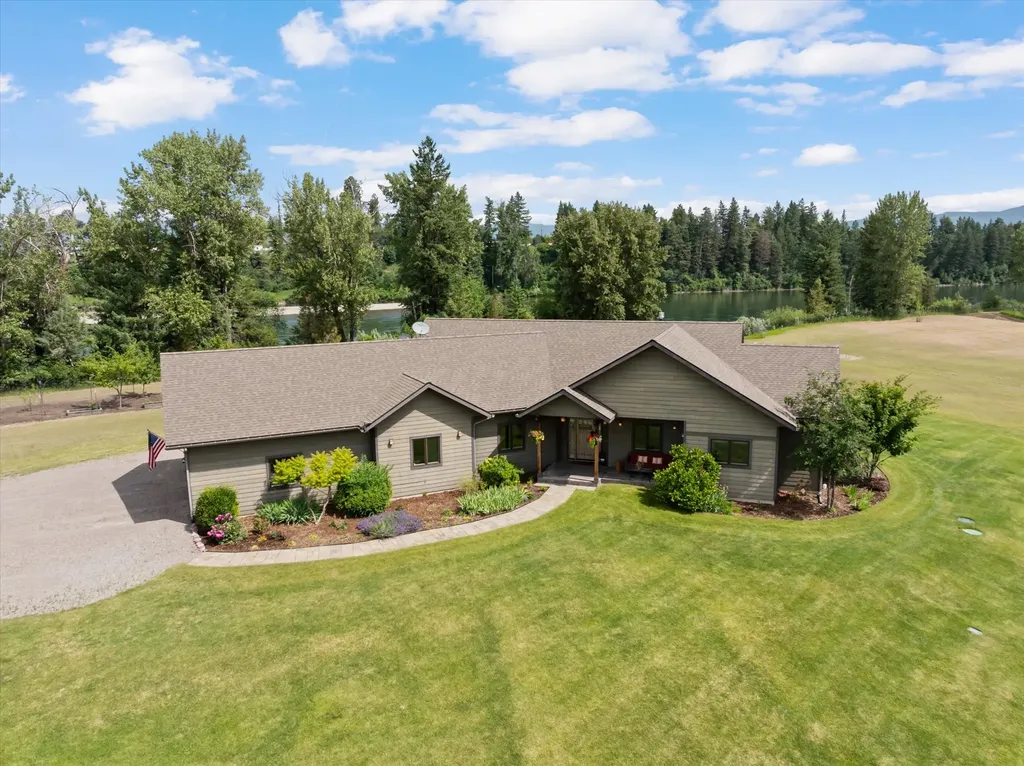 1398 Waters Edge Way Columbia Falls MT 59912