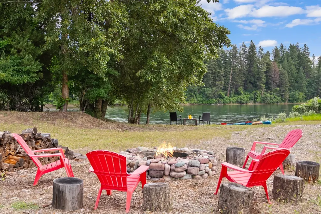 1398 Waters Edge Way Columbia Falls MT 59912