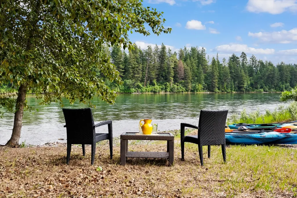 1398 Waters Edge Way Columbia Falls MT 59912