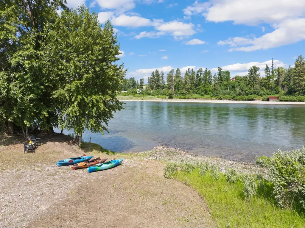 1398 Waters Edge Way Columbia Falls MT 59912