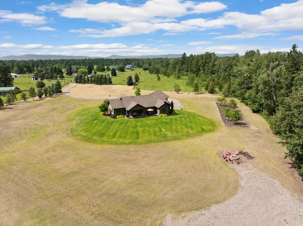 1398 Waters Edge Way Columbia Falls MT 59912