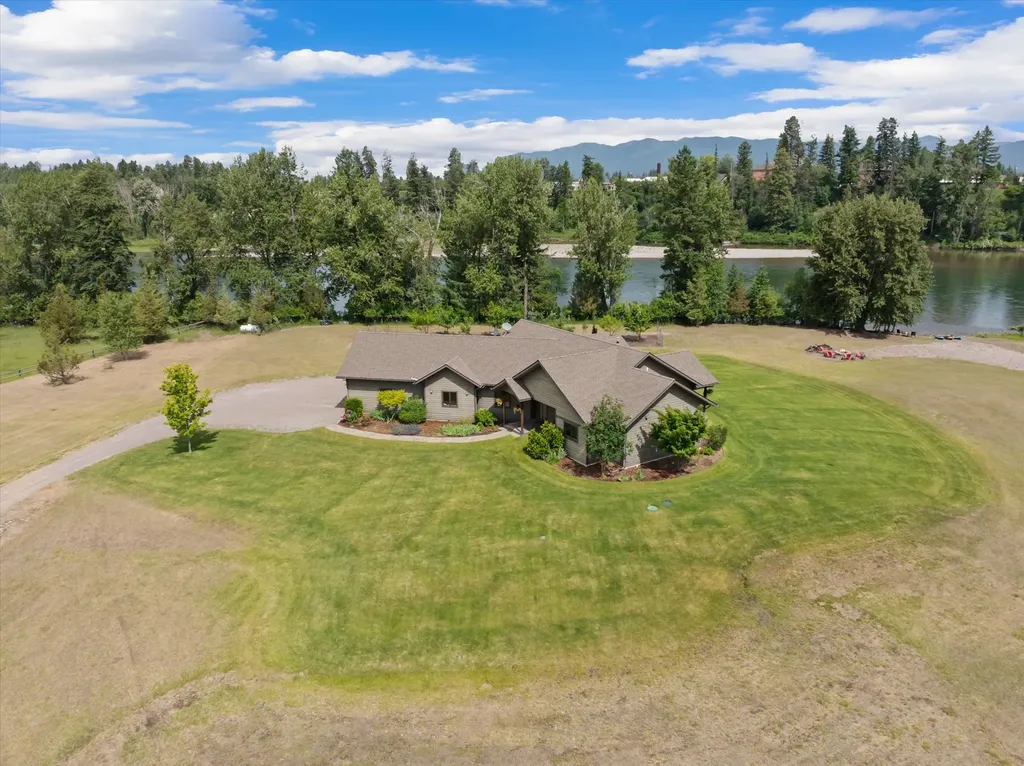 1398 Waters Edge Way Columbia Falls MT 59912