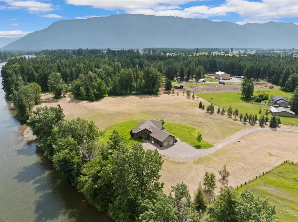 1398 Waters Edge Way Columbia Falls MT 59912