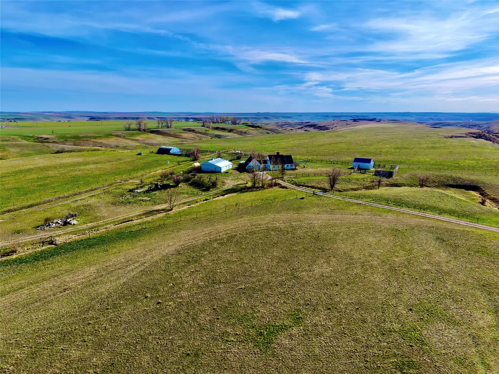 1481 Countyline Road Vaughn MT 59487