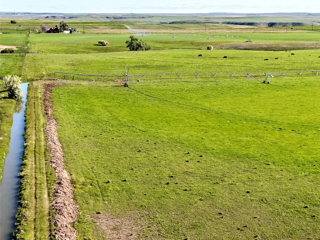1481 Countyline Road Vaughn MT 59487