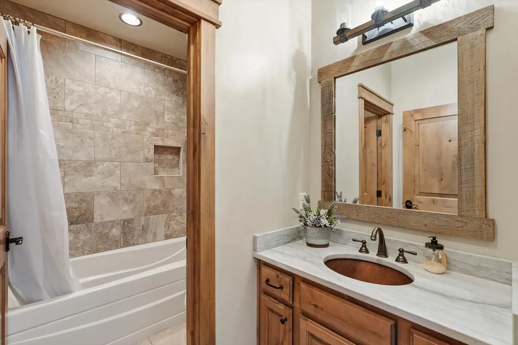 2074 Desperado Trail Corvallis MT 59828