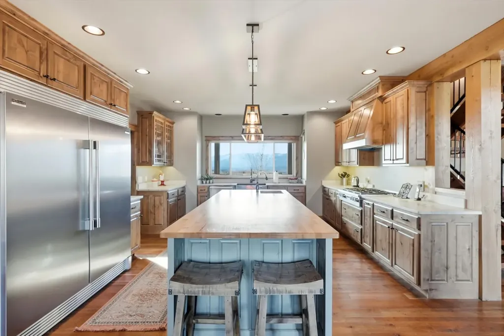 2074 Desperado Trail Corvallis MT 59828