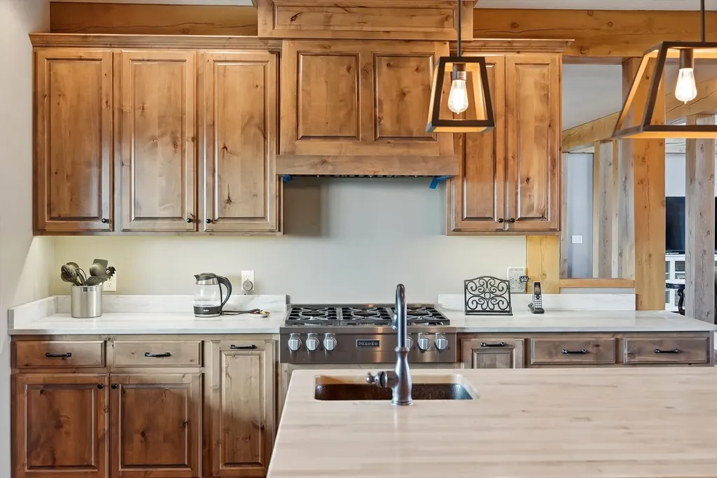 2074 Desperado Trail Corvallis MT 59828