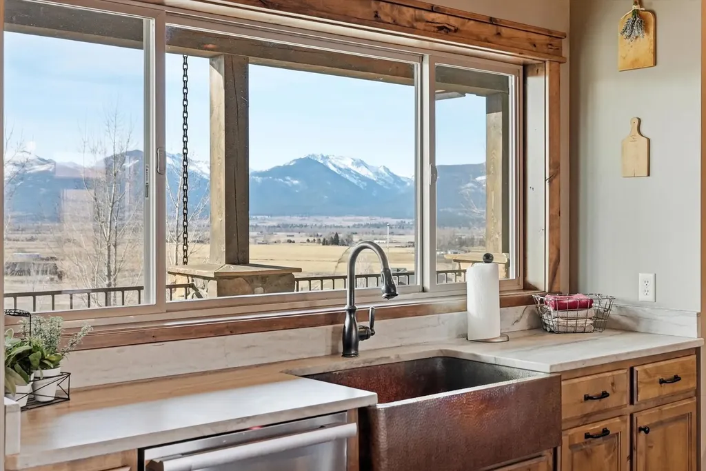 2074 Desperado Trail Corvallis MT 59828