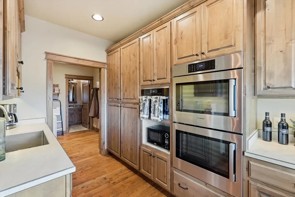 2074 Desperado Trail Corvallis MT 59828
