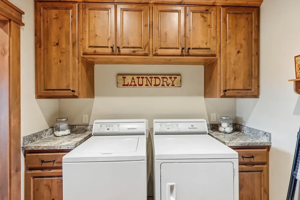 2074 Desperado Trail Corvallis MT 59828