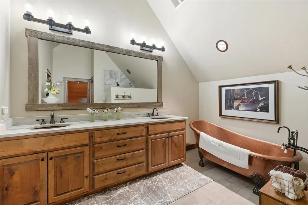 2074 Desperado Trail Corvallis MT 59828