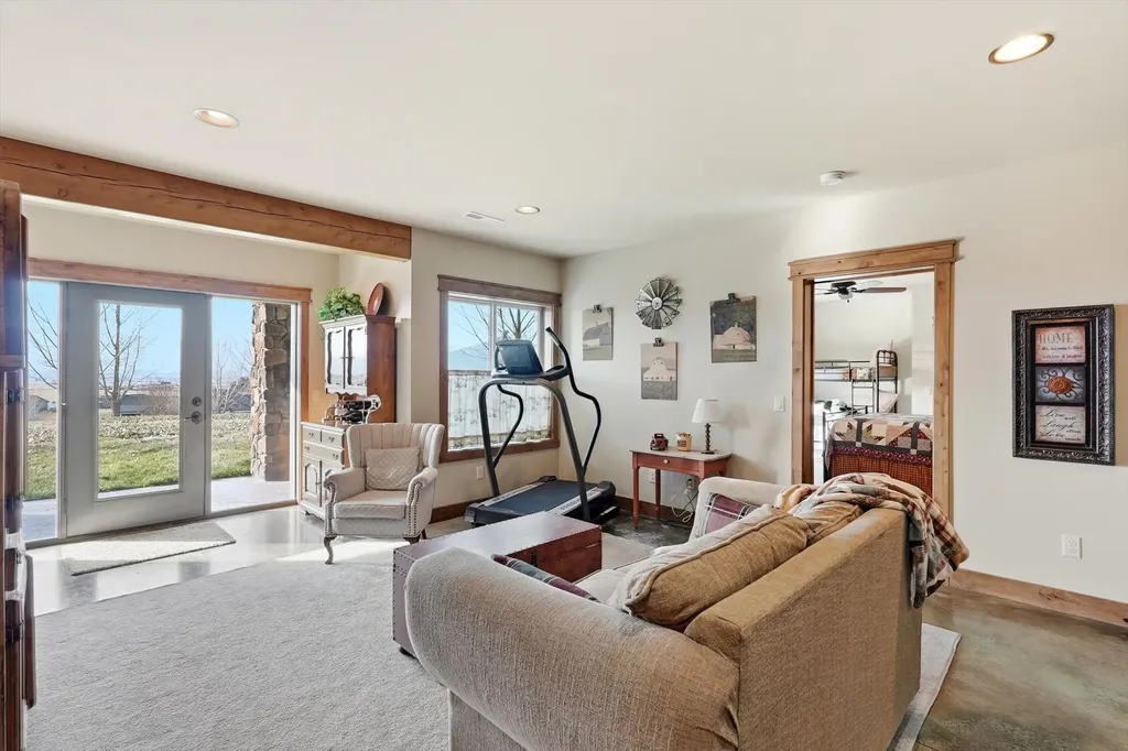 2074 Desperado Trail Corvallis MT 59828